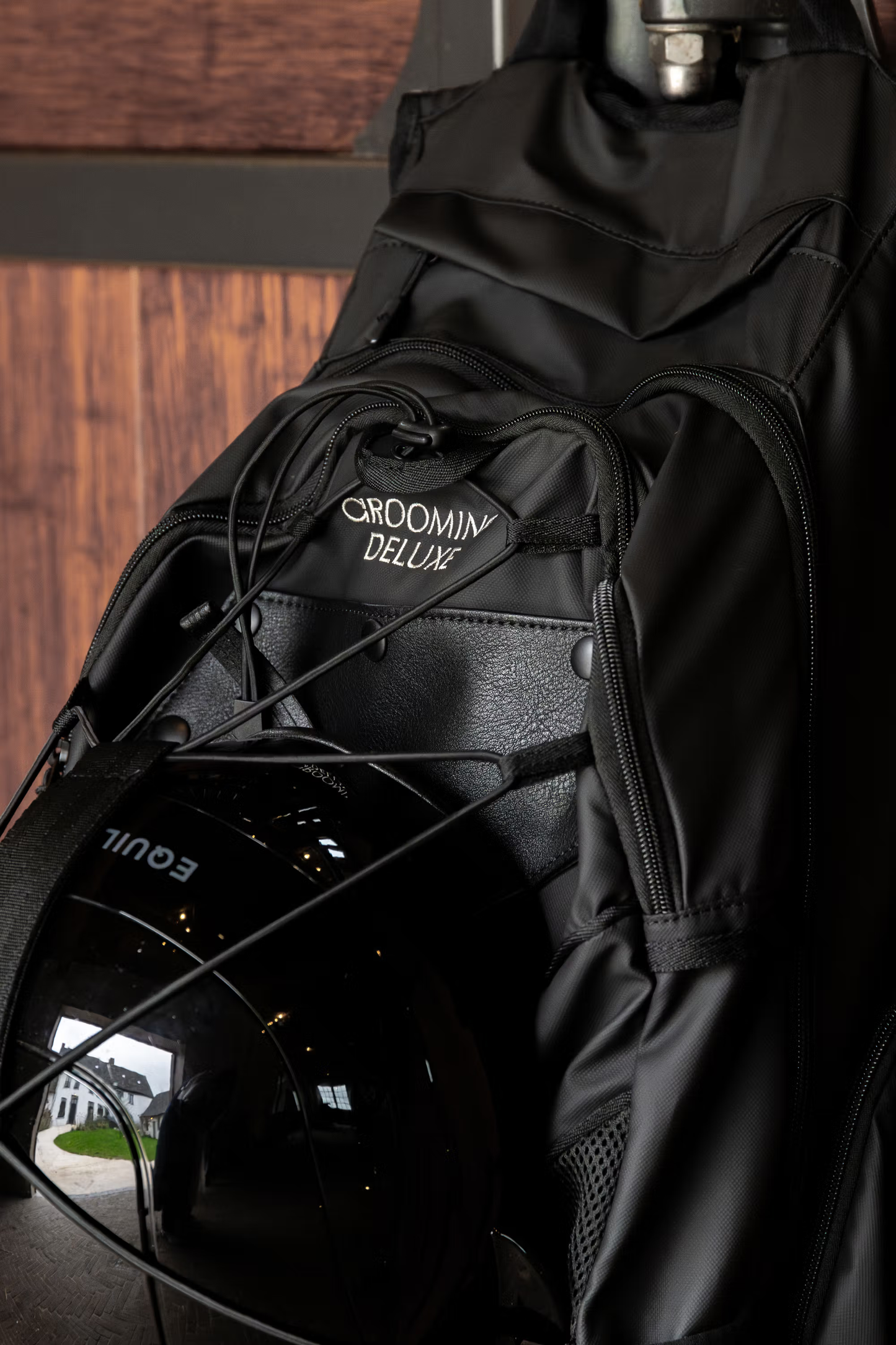 Kentucky Grooming Backpack